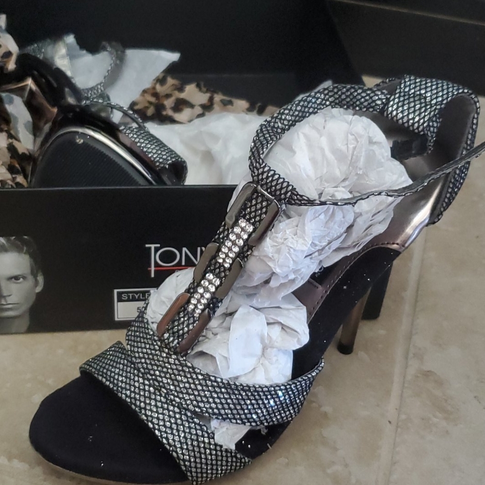 Tony bowl Heels